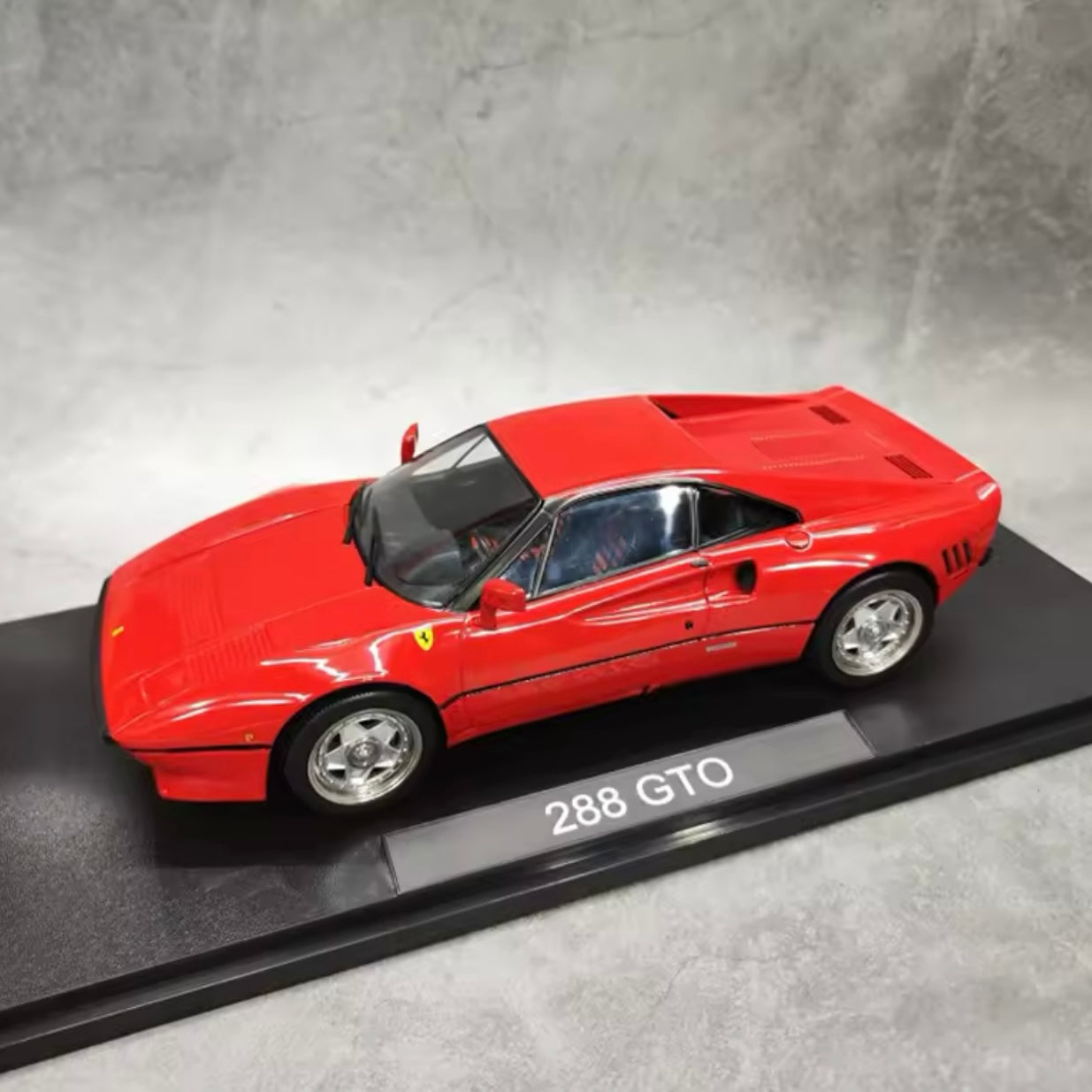 Ferrari KK 288 G 1/18 Scale Luxury