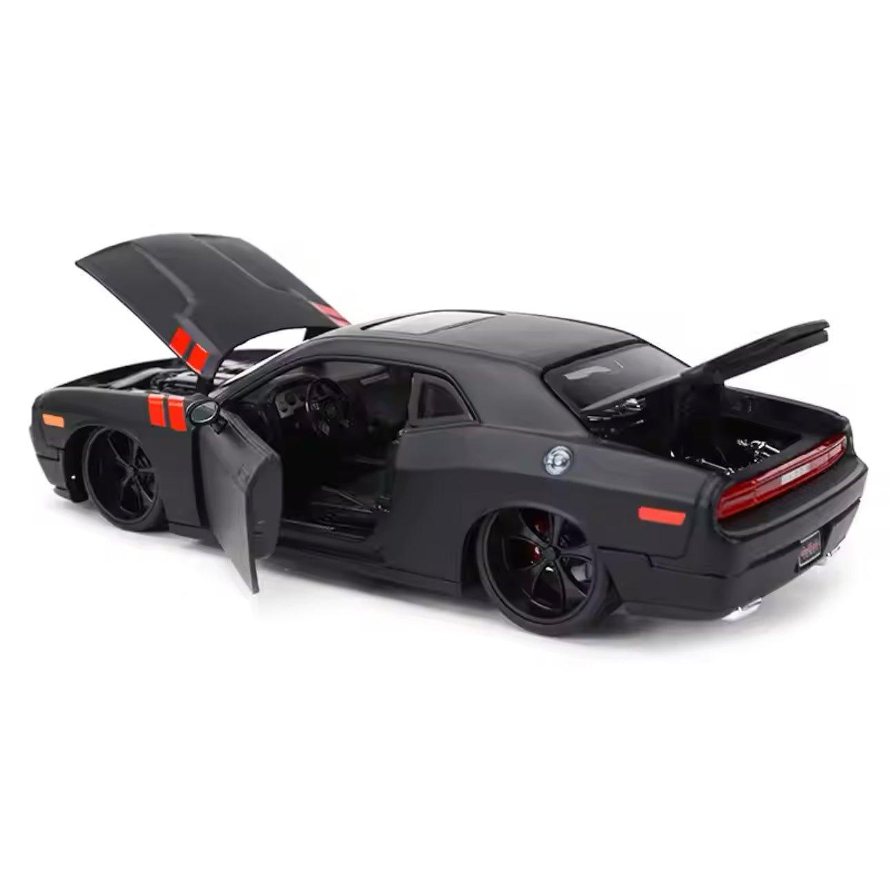 2008 Dodge Challenger 1/24 scale - Targado Accessories