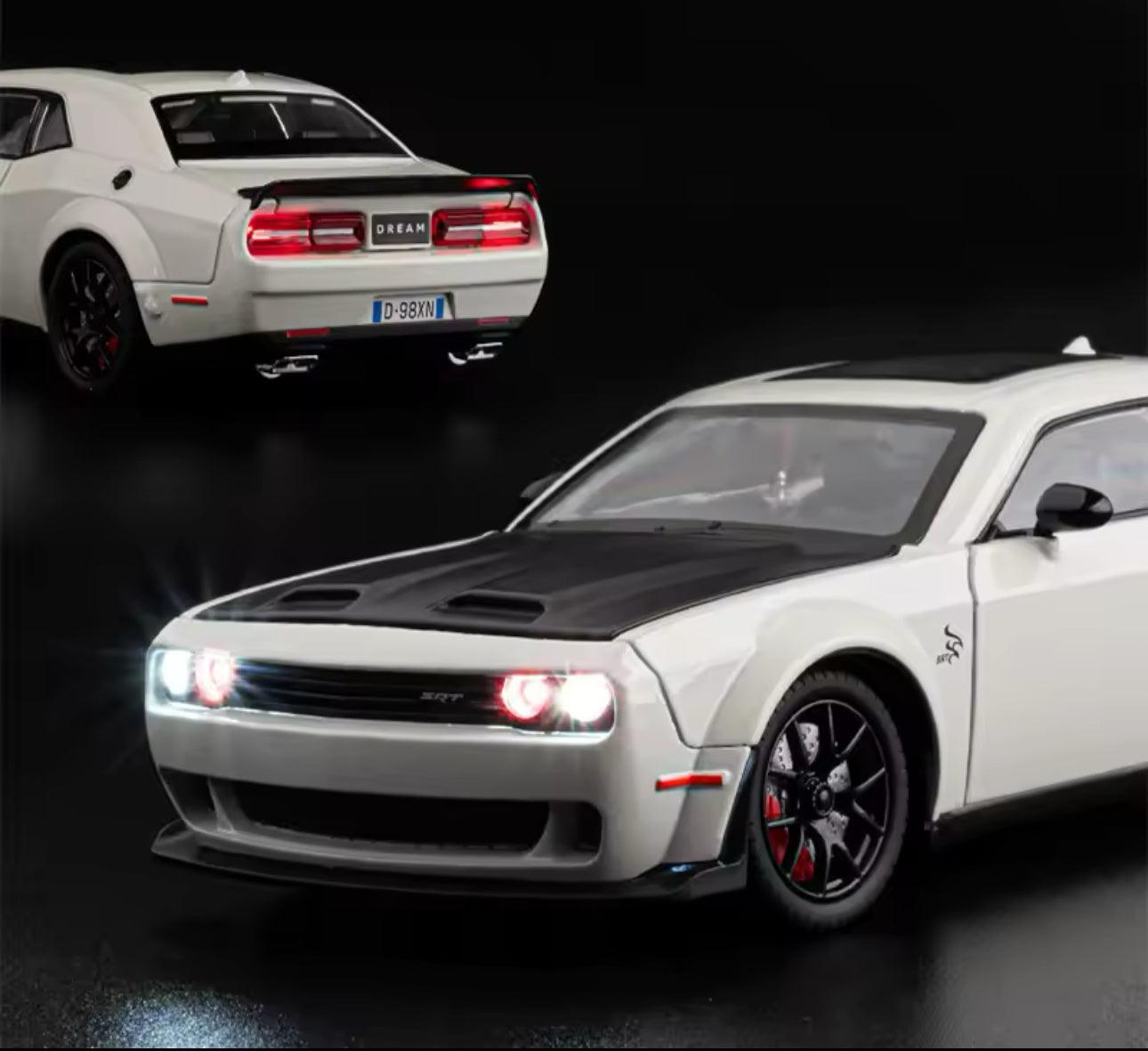 Dodge Challenger SRT Hellcat 1/24 Scale - Targado Accessories